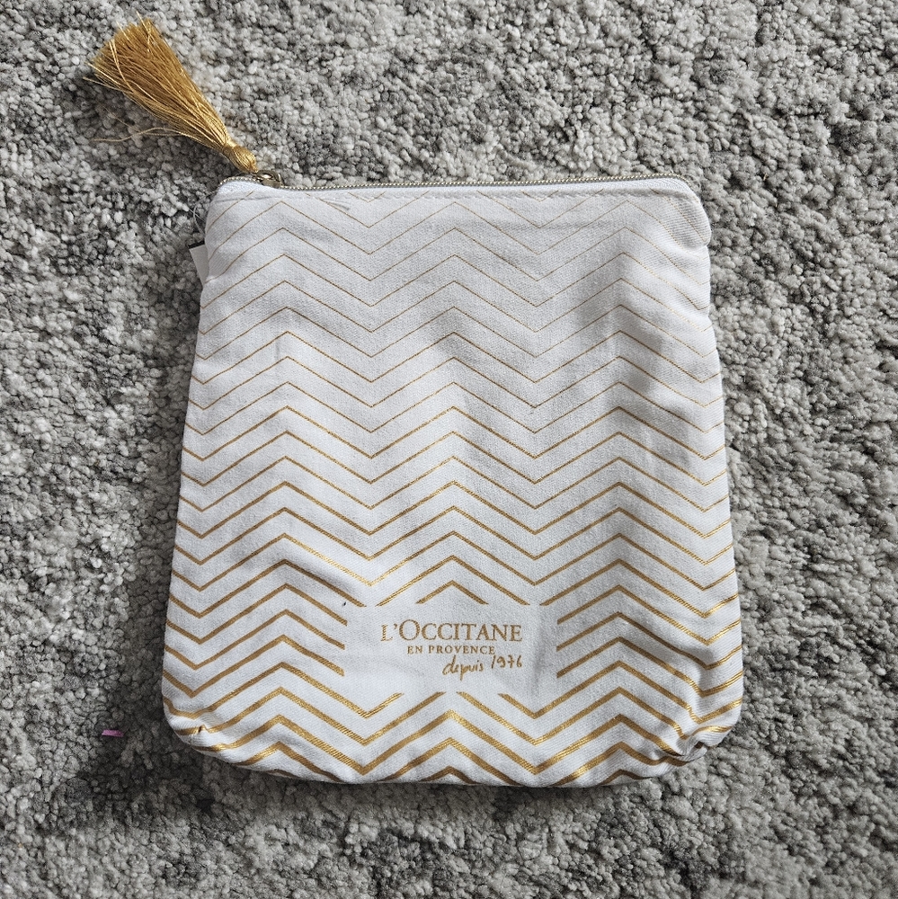 💰3/$30L'Occitane Makeup Bag